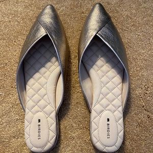 Birdies the swan slip on